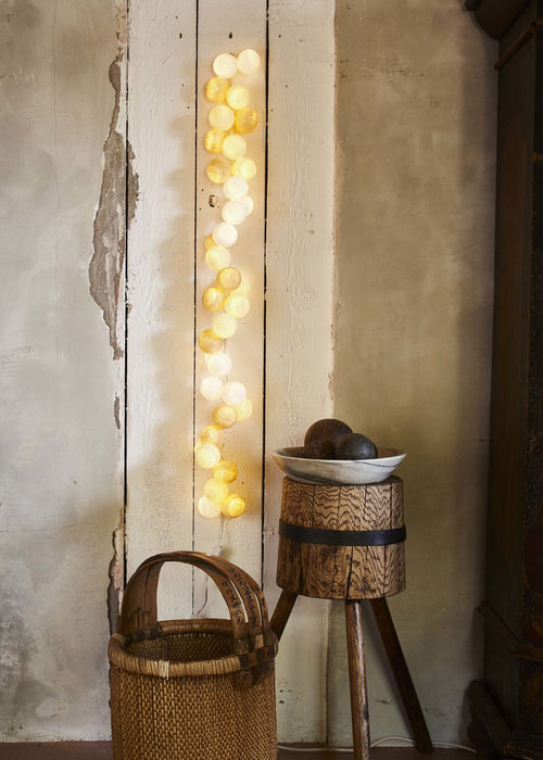 Happy Lights -pallovalosarja, vaalea, 35 palloa